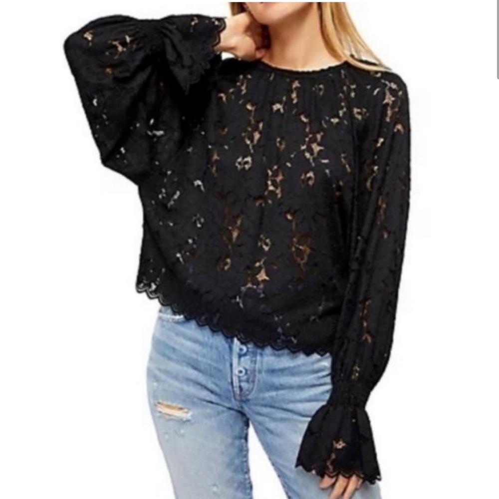 FREE PEOPLE Olivia Gathered Crew Neck Lace Top Size XS. NWOT